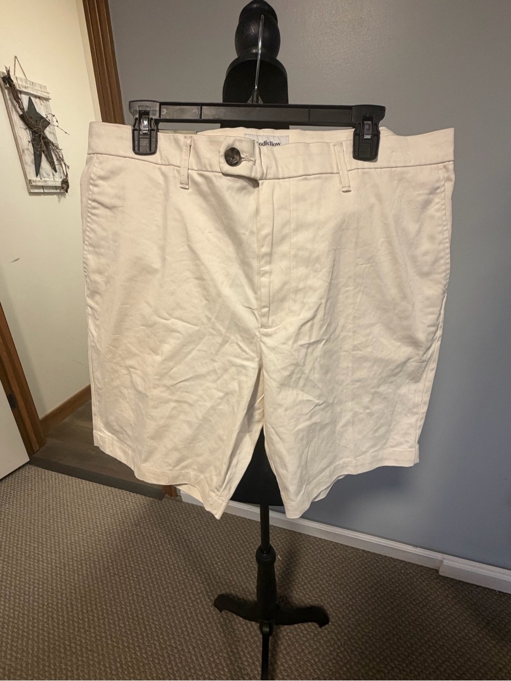 NWT Goodfellow & Co Men’s Cream Dress Shorts Size 38 Stretch 9” Inseam